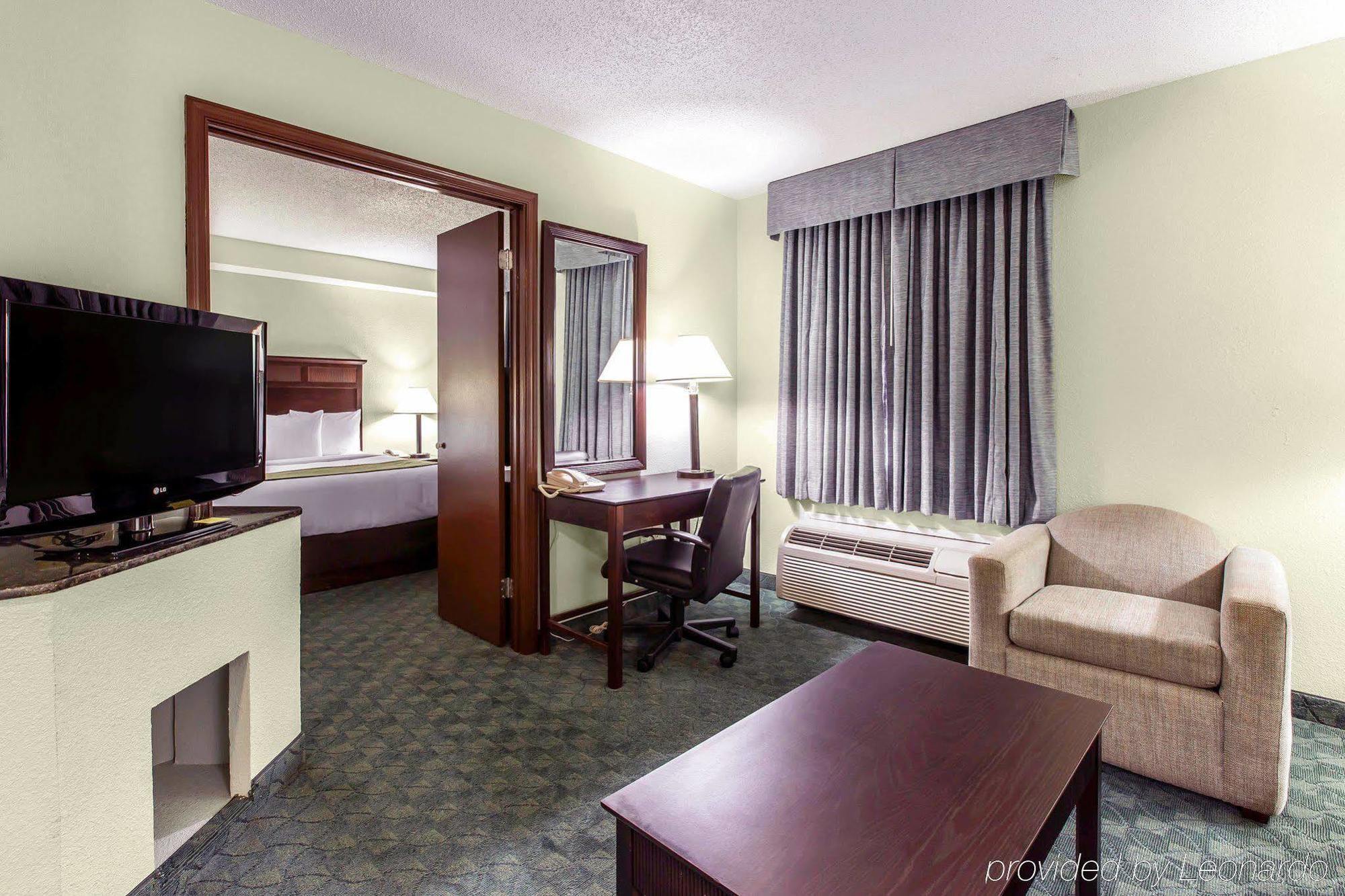 Comfort Inn & Suites - Near Robins Air Force Base Main Gate Warner Robins Exterior photo